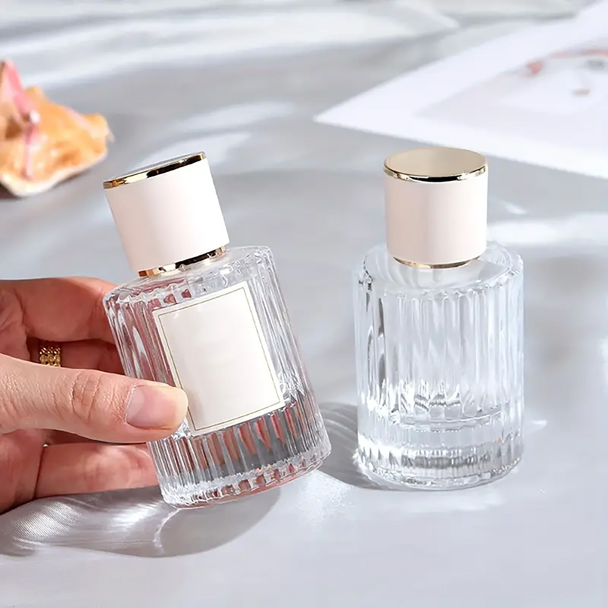 Frascos de vidrio para perfume con pulveridaor y tapa rosa 30 ml - Imagen 5