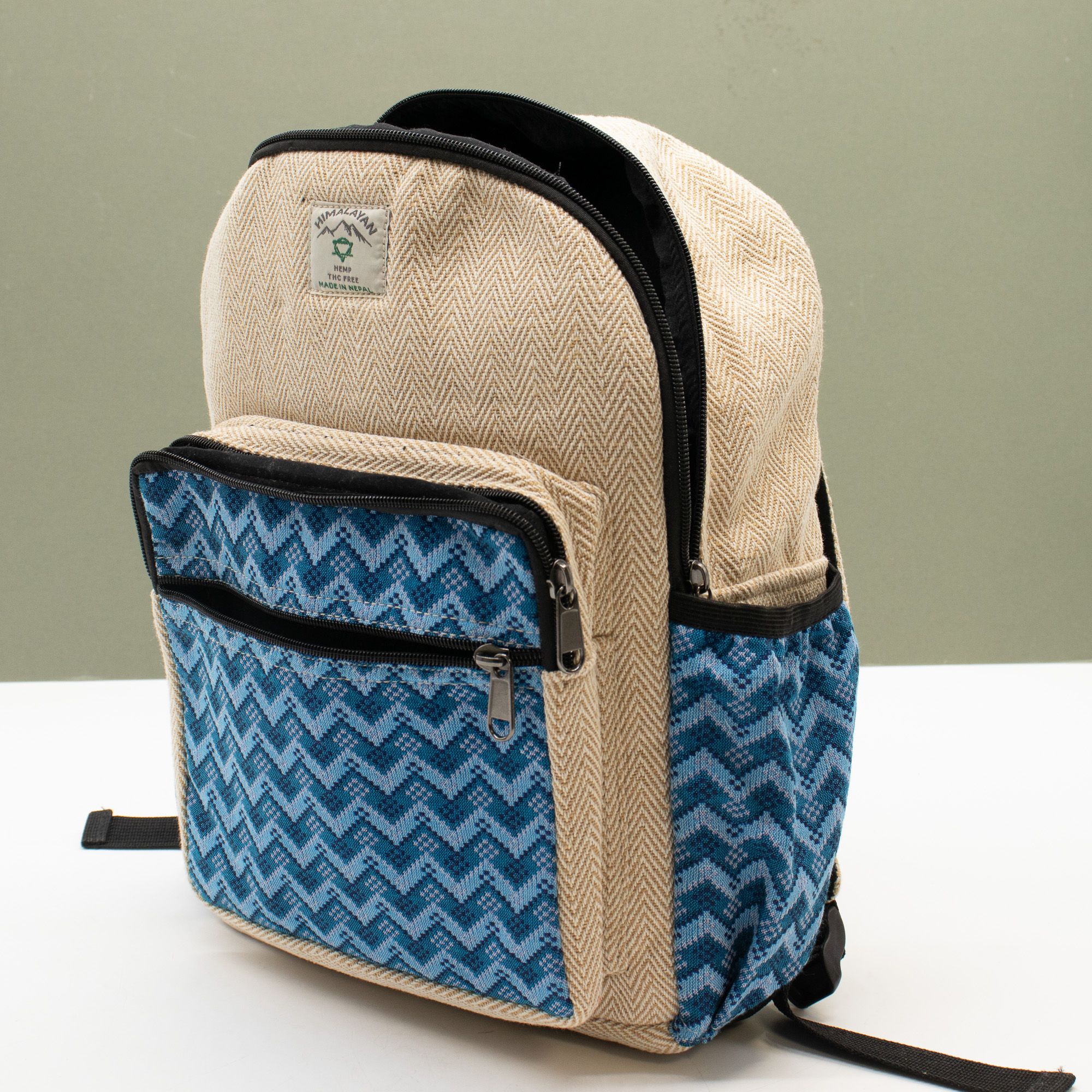 Mochila Estándar de Katmandú - Diseño Dhaka (34x27x10cm) - Imagen 9